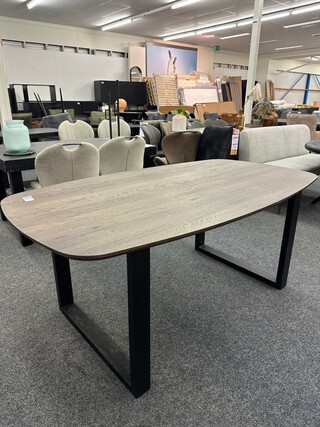 Eetkamertafel Joey Deens ovaal 180cm, Japandi